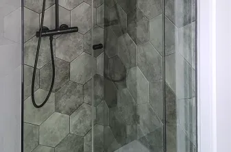 Bild: hochwertige Glasdusche (hochwertige Glasdusche) 